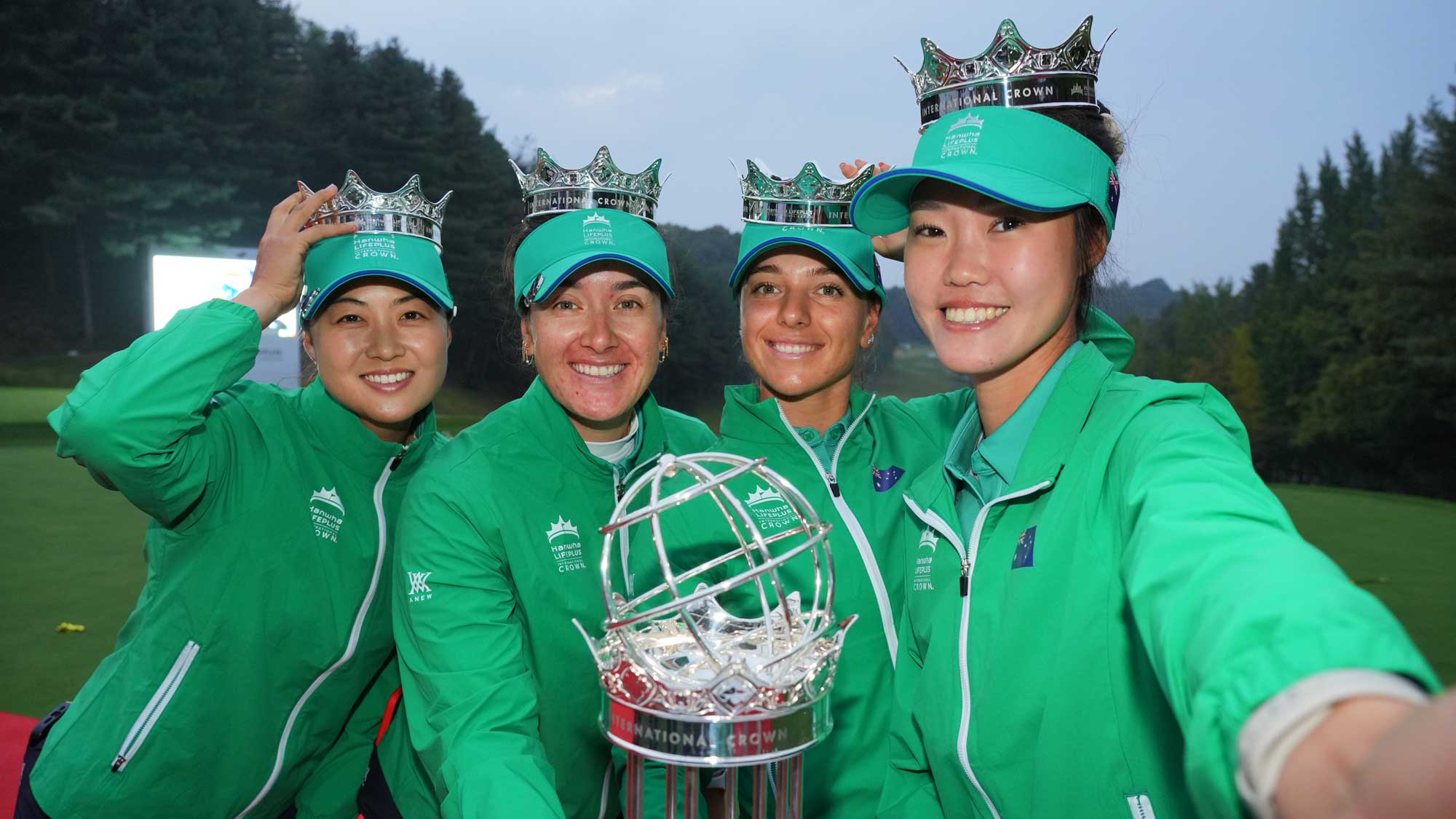 (L-R) Minjee Lee, Hannah Green, Stephanie Kyriacou and Grace Kim of Australia Team imitate the selfie after winning the Hanwha LIFEPLUS International Crown 2025 at New Korea Country Club on October 26, 2025 in Goyang, South Korea.